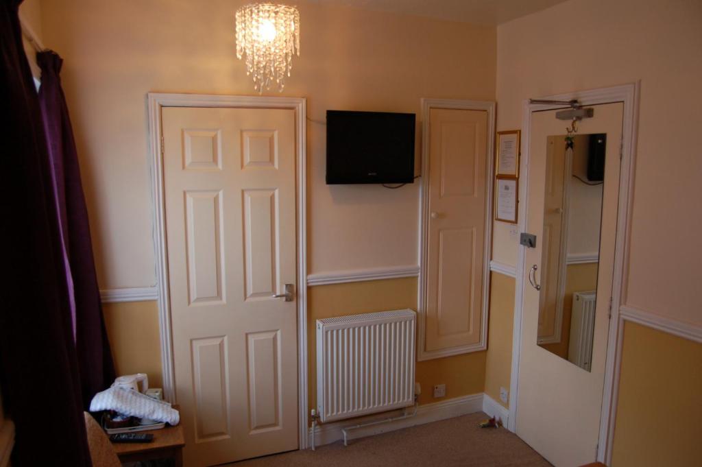 Compton House Bed & Breakfast Ashbourne  Exterior foto