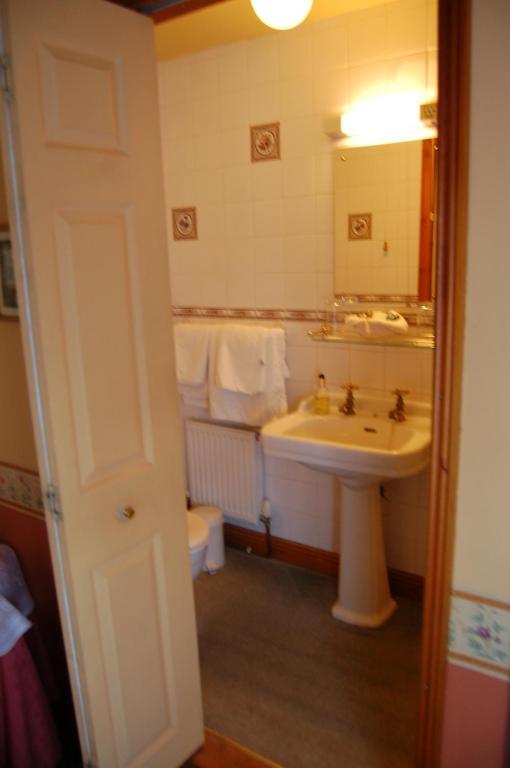 Compton House Bed & Breakfast Ashbourne  Exterior foto